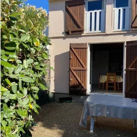 Feriehus Maison Totalement Renovee A - 6 Couchages - Pres De L'etant De Thau