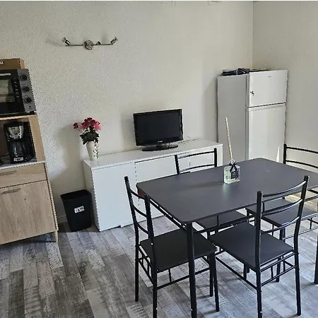 Maison Totalement Renovee A - 6 Couchages - Avec Parking - Pres De L'etant De Thau * Marseillan (Herault)