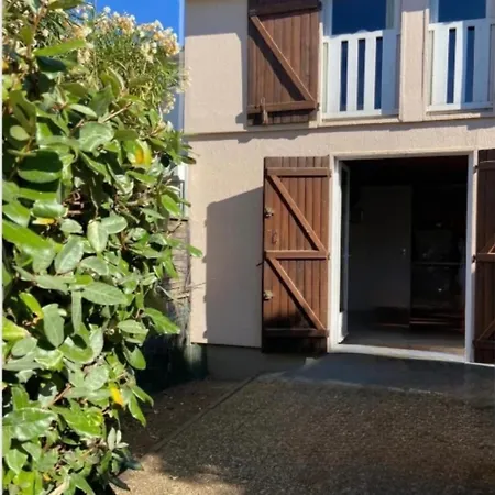 بيت للعطل Maison Totalement Renovee A - 6 Couchages - Avec Parking - Pres De L'etant De Thau *