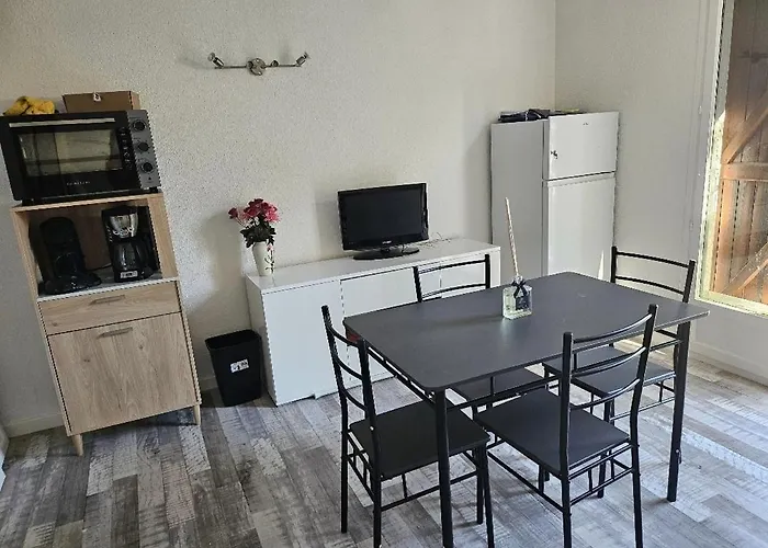 Maison Totalement Renovee A - 6 Couchages - Pres De L'etant De Thau * Marseillan (Herault)